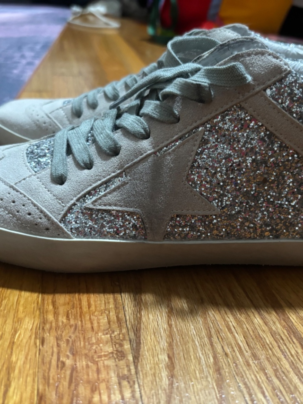 Golden goose - Picture 2 of 4